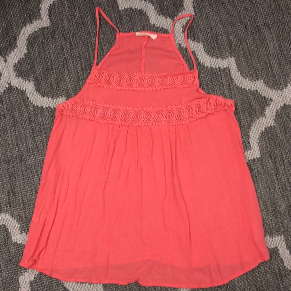 Pretty tank top with embroidery